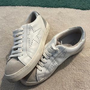 Steven by Steve Madden Sneakers!!!! Adorable and very comfortable 💕💕💕💕